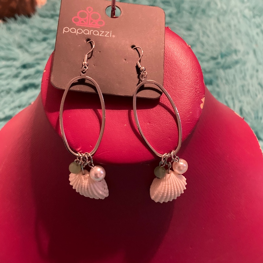 Paparazzi Silver Earrings with White Shell and Green Beads